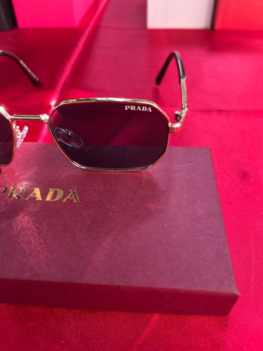 prada kadin gozlugu
